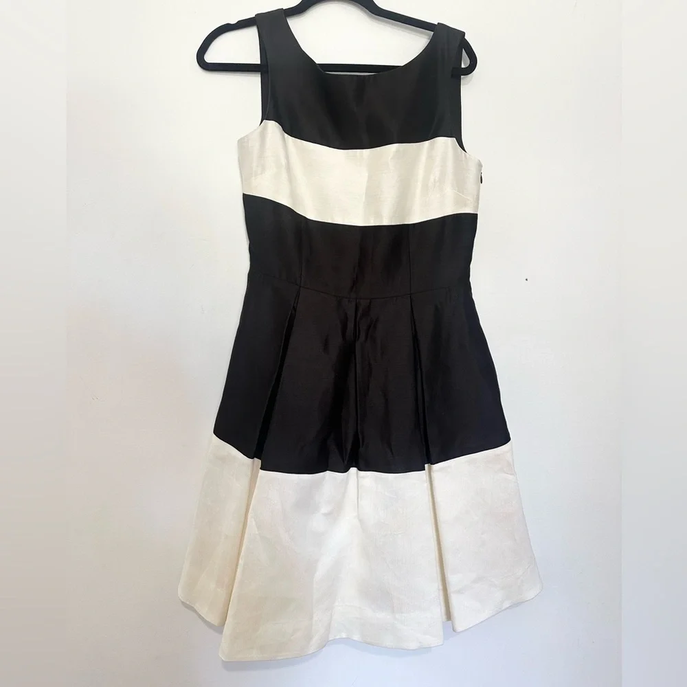 Kate Spade Gayle Black & Ivory Wide Stripe Sleeveless Fit & Flare Dress Size 8